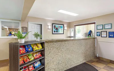 Photo 3 - Best Western Mountainbrook Inn