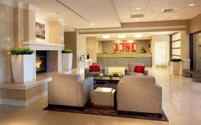 Photo 3 - Radisson Hotel Phoenix Airport