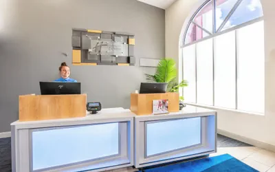 Photo 4 - Holiday Inn Express & Suites Bradenton West by IHG