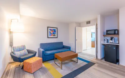 Photo 5 - Holiday Inn Express & Suites Bradenton West by IHG