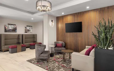 Photo 3 - Hampton Inn & Suites Downers Grove Chicago