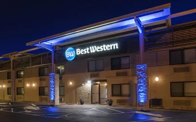 Best Western Crossroads Inn