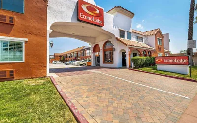 Photo 2 - Econo Lodge Moreno Valley