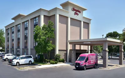 Photo 2 - Hampton Inn Des Moines-Airport
