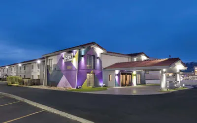 Photo 2 - Spark by Hilton Rock Springs