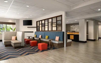 Photo 3 - Hampton Inn Chambersburg
