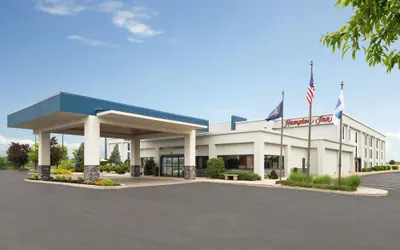 Photo 2 - Hampton Inn Chambersburg