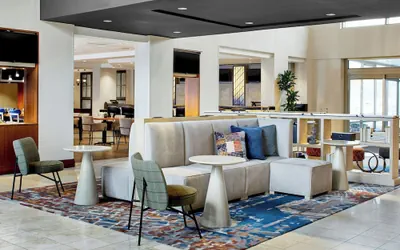 Photo 4 - Detroit Metro Airport Marriott