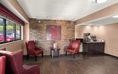 Photo 4 - Red Roof Inn Binghamton - Johnson City