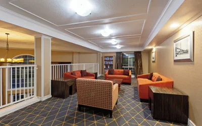 Photo 2 - Holiday Inn Hotel & Suites San Mateo-San Francisco SFO by IHG