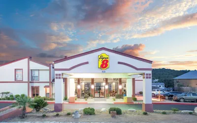 Photo 2 - Super 8 by Wyndham Kerrville TX
