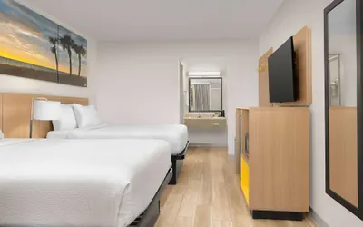 Photo 4 - Days Inn by Wyndham Lake City I-75