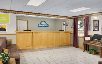 Photo 3 - Days Inn by Wyndham Lake City I-75