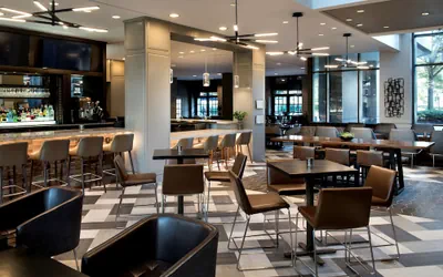 Photo 4 - Embassy Suites by Hilton Bethesda Washington DC