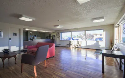 Photo 3 - HomeTowne Studios by Red Roof Denver - Lakewood West