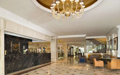 Photo 4 - The Garden City Hotel
