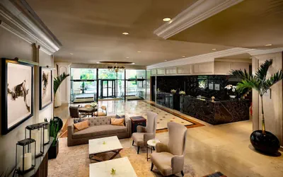 Photo 5 - The Garden City Hotel