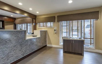 Photo 3 - Best Western Carmel's Town House Lodge