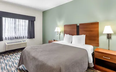Photo 5 - Quality Inn Beloit