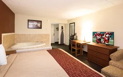 Photo 4 - Days Inn by Wyndham Williamsport