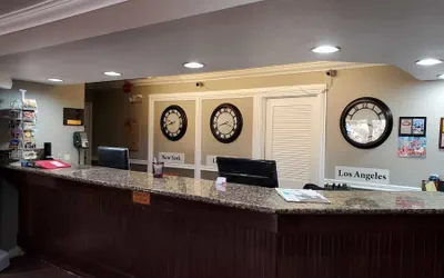 Photo 3 - Ramada by Wyndham Barstow
