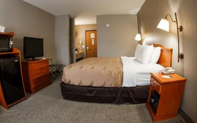 Photo 5 - Quality Inn Burlington near Hwy 34