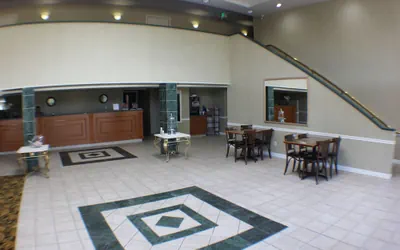 Photo 4 - The Garden Inn