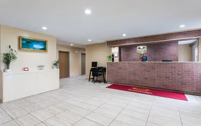 Photo 4 - Econo Lodge Painted Post - Corning