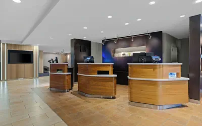 Photo 4 - Courtyard by Marriott Chicago O'Hare