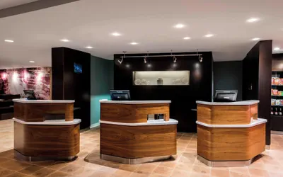 Photo 4 - Courtyard by Marriott Chicago O'Hare