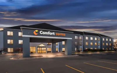Photo 2 - Comfort Suites Stevens Point