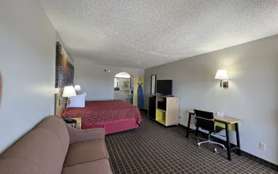 Photo 4 - Days Inn by Wyndham San Antonio Morgan's Wonderland / IH-35 N