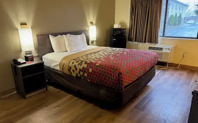 Photo 2 - Budget Inn