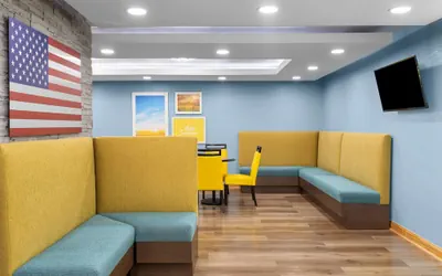 Photo 5 - Days Inn by Wyndham Cloverdale Greencastle