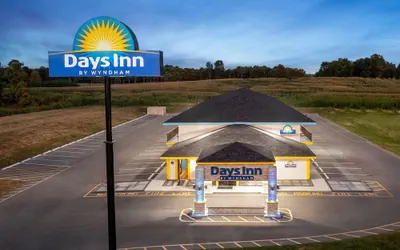 Photo 2 - Days Inn by Wyndham Cloverdale Greencastle