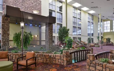 Photo 3 - Ramada Plaza by Wyndham Sheridan Hotel & Convention Center