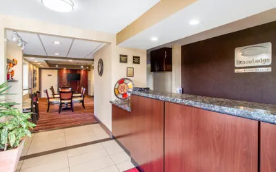 Photo 4 - Econo Lodge Lenoir City - Knoxville Area