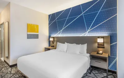 Photo 2 - Comfort Inn Davenport East - Bettendorf
