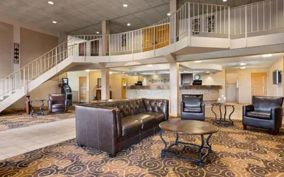 Photo 3 - Ramada by Wyndham Bismarck