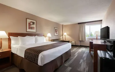 Photo 5 - Ramada by Wyndham Bismarck