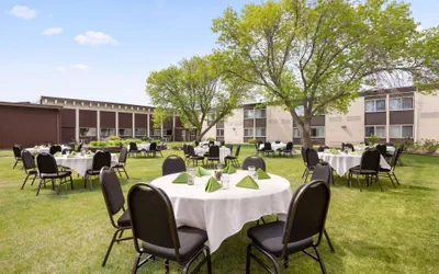 Photo 4 - Ramada by Wyndham Bismarck
