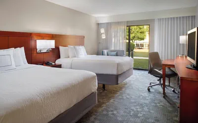 Photo 2 - Courtyard by Marriott Fayetteville