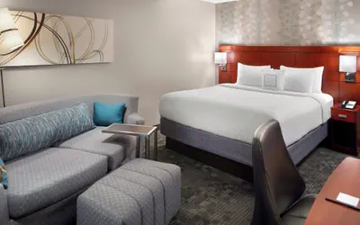 Photo 4 - Courtyard by Marriott Fayetteville