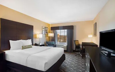 Photo 5 - La Quinta Inn & Suites by Wyndham Springfield MA