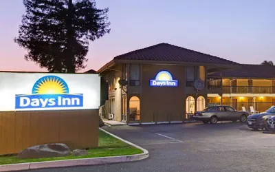 Photo 2 - Days Inn by Wyndham San Jose