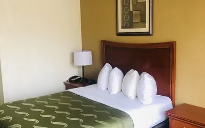 Photo 3 - Quail Inn & Suites