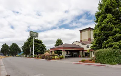 Photo 2 - The Redwood Riverwalk, A Boutique Hotel