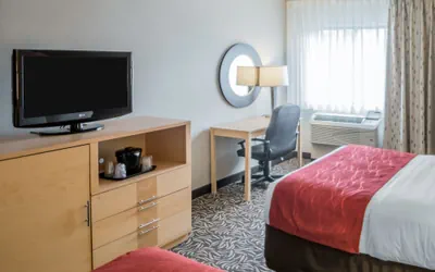 Photo 2 - Comfort Inn - NYS Fairgrounds