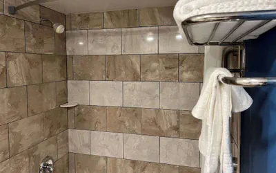 Photo 4 - Quality Inn & Suites Louisville East
