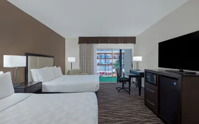Photo 3 - Holiday Inn Des Moines-Airport/Conf Center by IHG